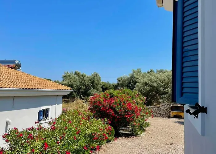 Willa Polikarpos Tsoukaládhes