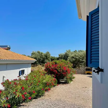 Villa Polikarpos Tsoukaládhes