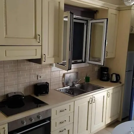 Polikarpos Villa Tsoukaládhes