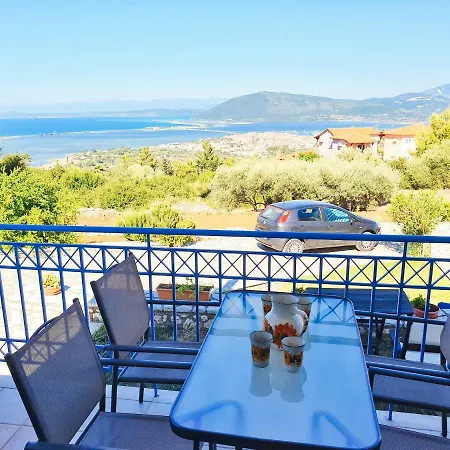 וילה Polikarpos Tsoukaládhes