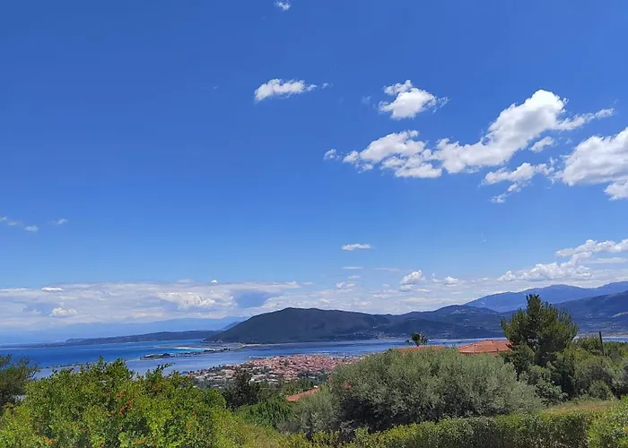 Villa Polikarpos Tsoukaládhes