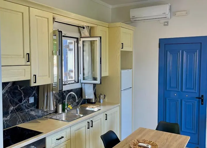 Villa Polikarpos Cukaládesz